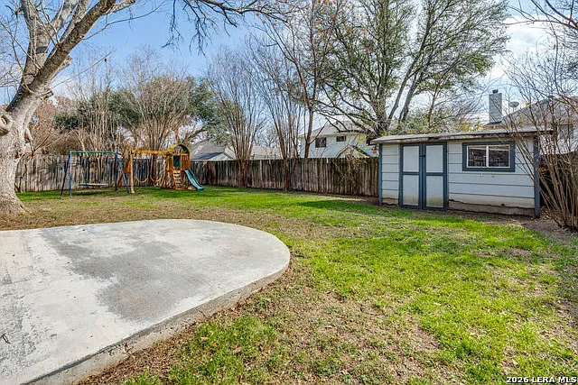 1017 Silvertree Blvd — Photo 24