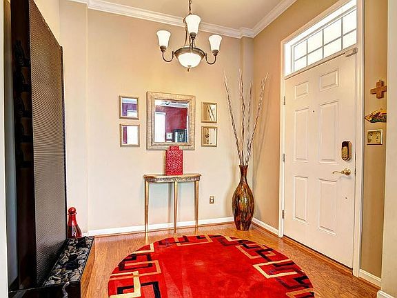 3rd image of 42445 Greenside Dr