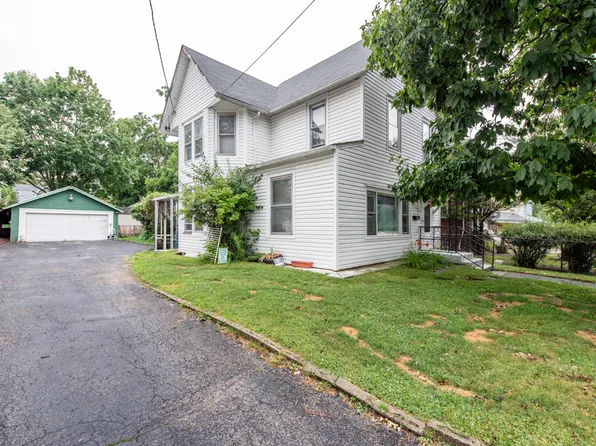 224 S Lincoln Ave, Waukegan, IL 60085