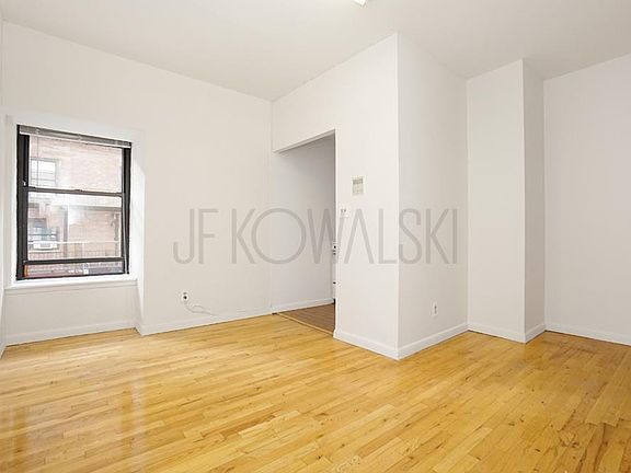 2nd image of 156 Bleecker St #1CW