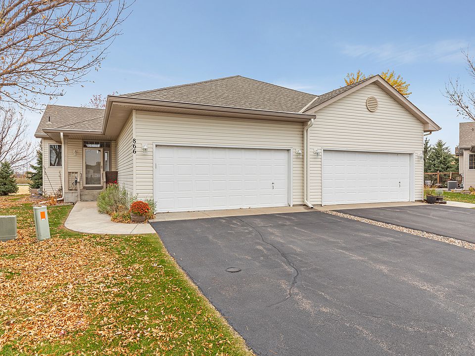 1st image of 866 Regent Dr