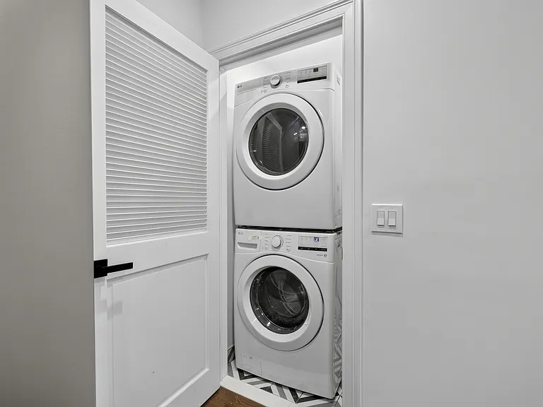 24 Dean St #1 — Photo 13