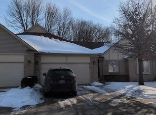 50830 Raintree Cir, Chesterfield, MI 48047