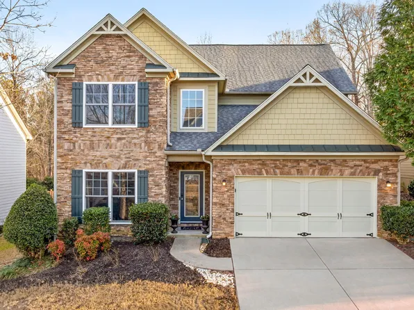 7840 Keepsake Ln, Flowery Branch, GA 30542