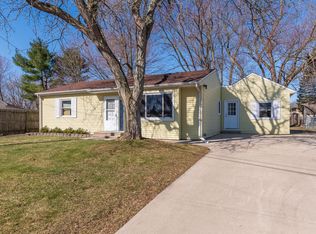 5848 Grassmere St, Portage, MI 49024