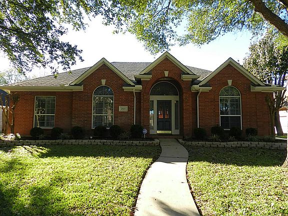 2nd image of 2523 Plantation Springs Dr