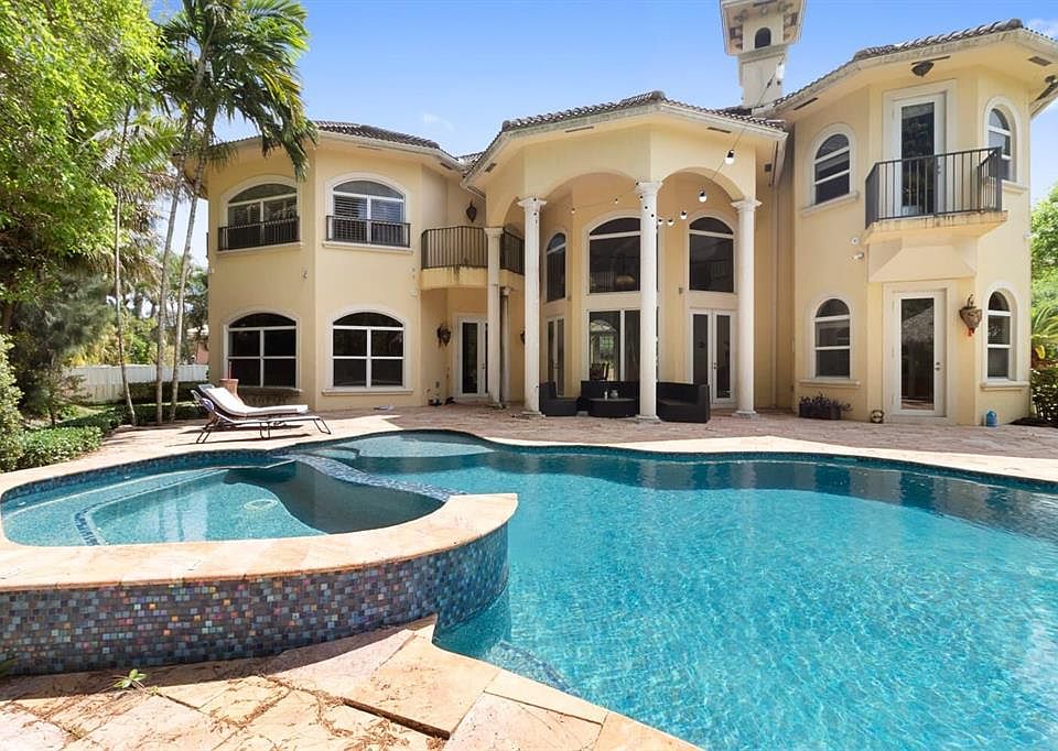 1st image of 6301 SW 58th Ct