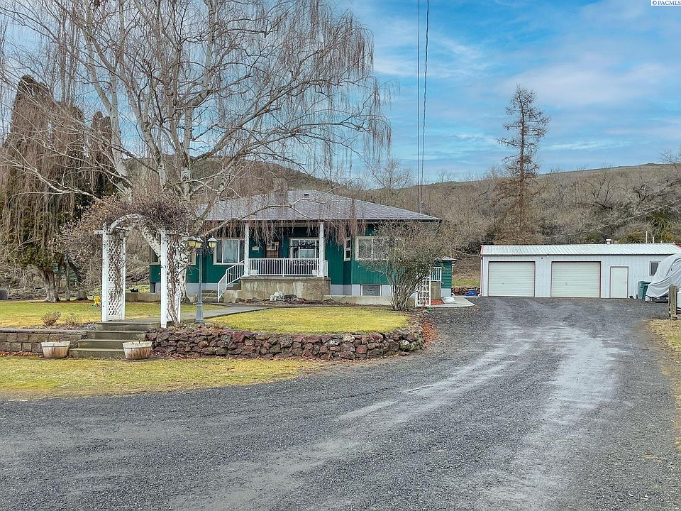 305 SW Cooper St, Washtucna, WA 99371 Zillow