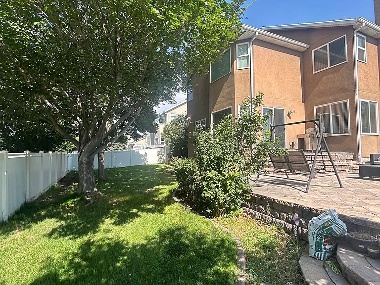 112 E Sweet Berry Dr — Photo 21
