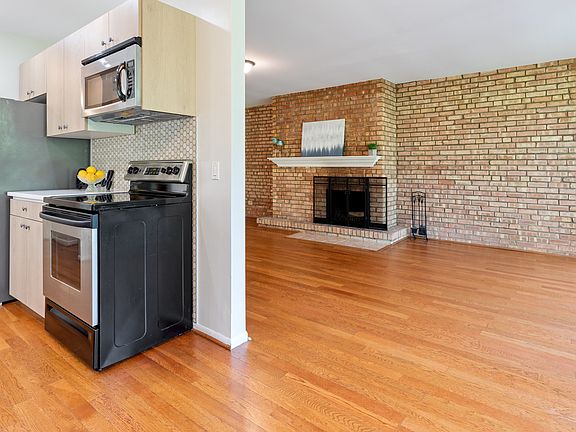 5th image of 5500 Hillcrest Ln #129-2L