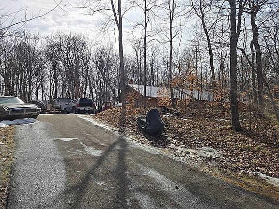 3rd image of 48754 428th St