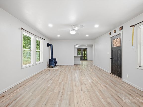 5th image of 325 Sawyers Rd