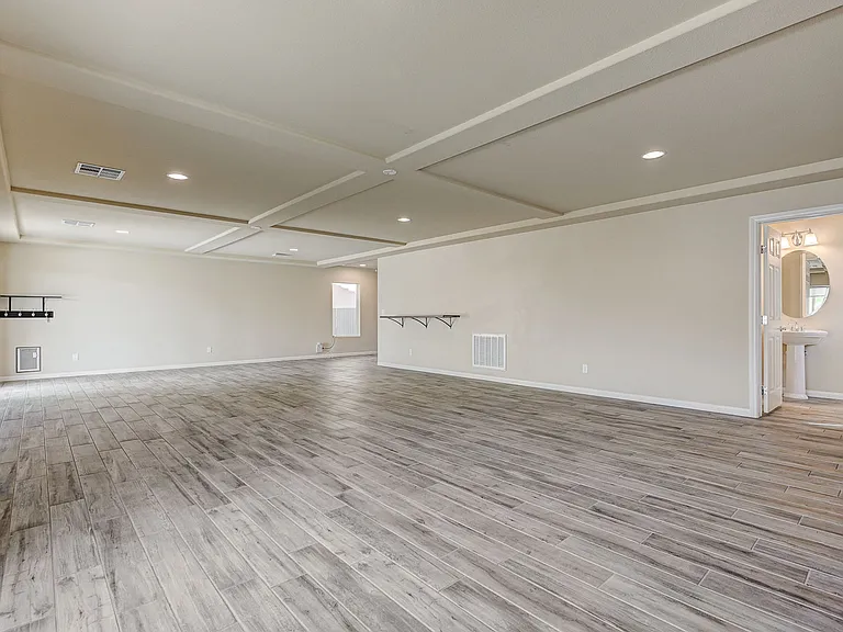 706 Eros Ct — Photo 33
