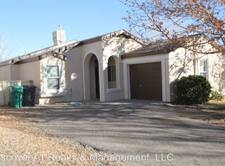 992 Charles Dr NE, Rio Rancho, NM 87144