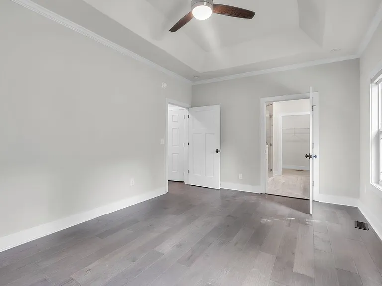 410 Gower St — Photo 10