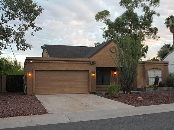 2nd image of 1026 E Oraibi Dr