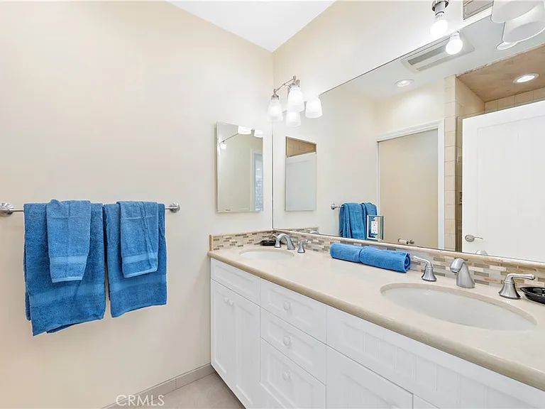 1051A Gaviota Dr — Photo 16