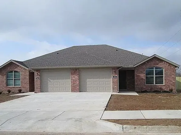100 & 102 Foxglove St #100, Centerton, AR 72719