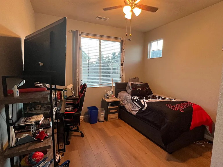 2nd bedrooom