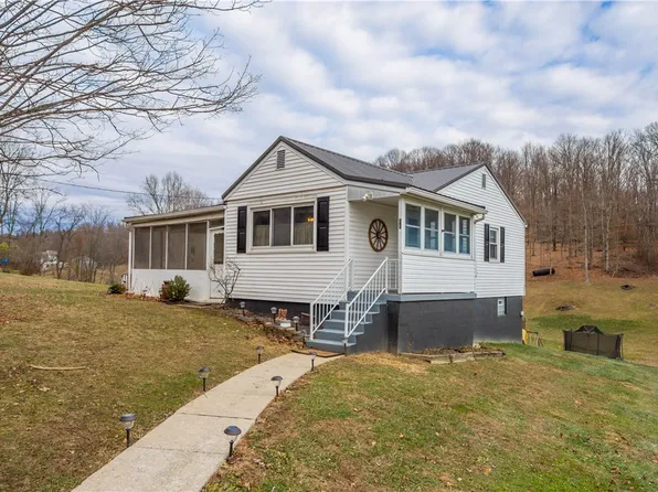 56 Sunedecker Rd, Scenery Hill, PA 15360