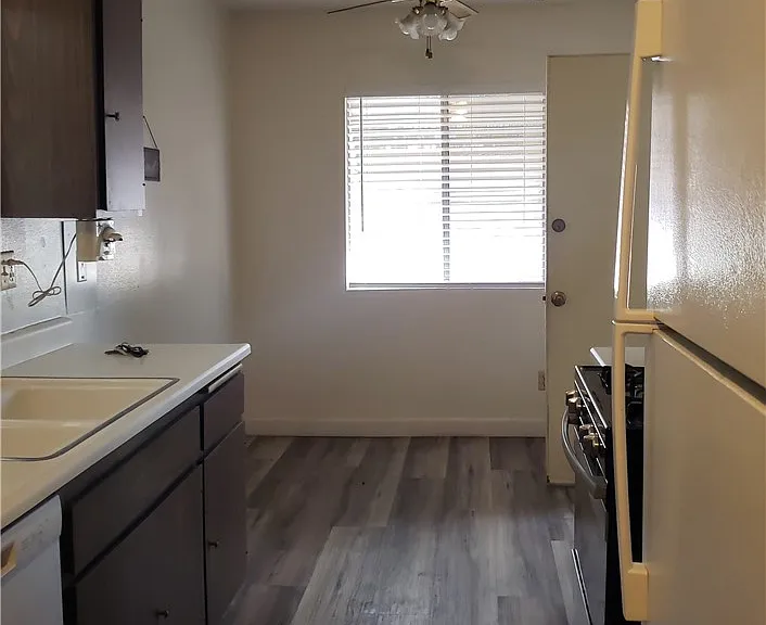 2125 San Bernardo Ave — Photo 4
