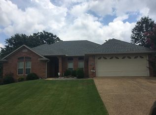 1614 Valley View St, Van Buren, AR 72956