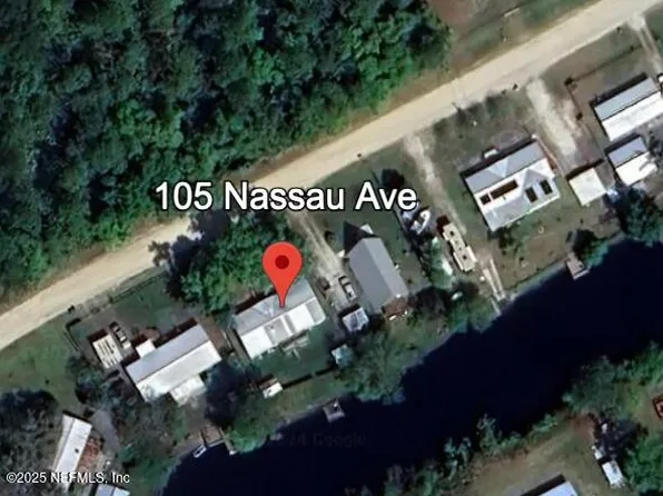 105 NASSAU Avenue, Satsuma, FL 32189