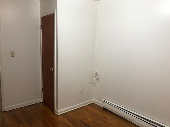 2nd image of 638 E 234th St
