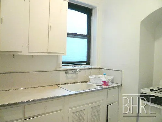 Rented by Brooklyn Heights Real Estate Inc | media 28