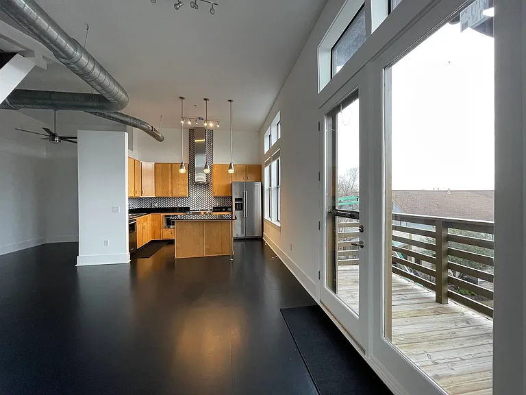 700 Harbor Bend Rd #202 — Photo 8