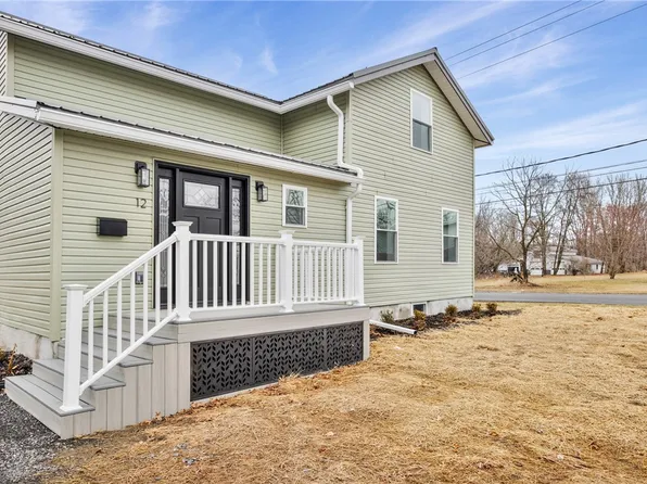 12 Garfield Ave, Dundee, NY 14837