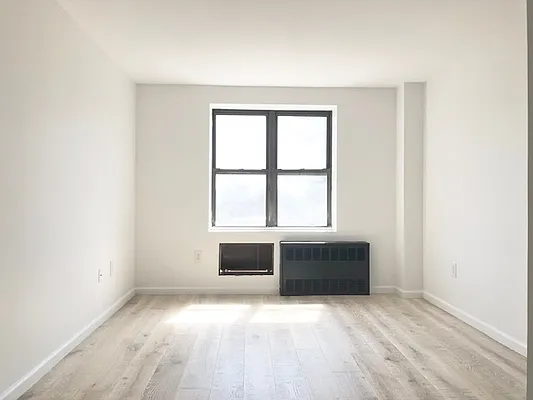 Rented by Lang Realty LLC | media 8