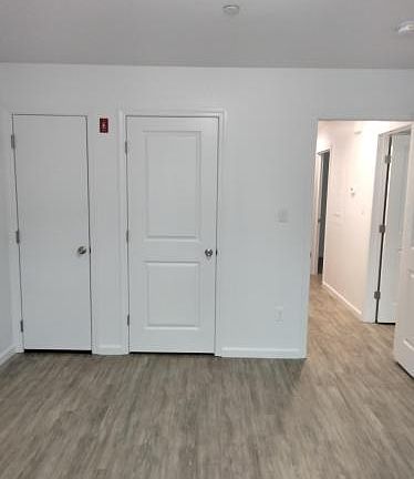 4th image of 62-40 Hillmeyer Ave #1