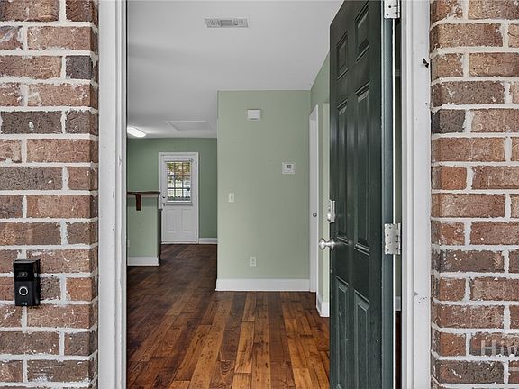 3rd image of 132 Crossing Circle