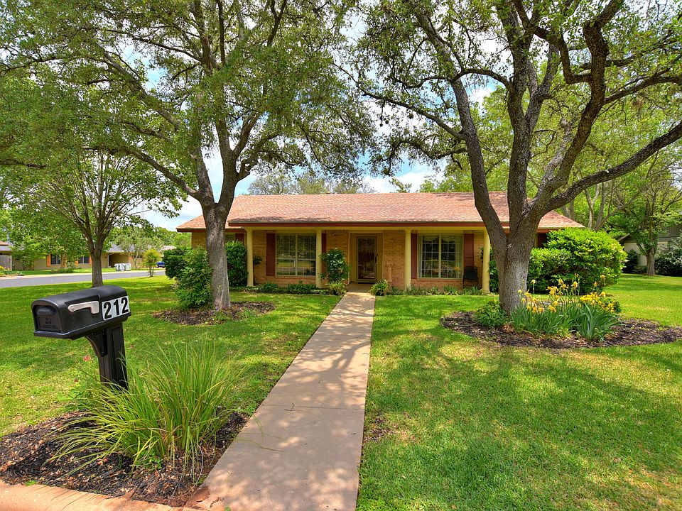 1st image of 212 Tallwood Dr