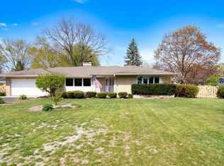 414 Pleasant Dr, Schaumburg, IL 60193