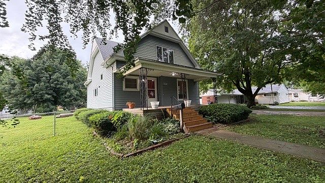 1st image of 724 E Jackson