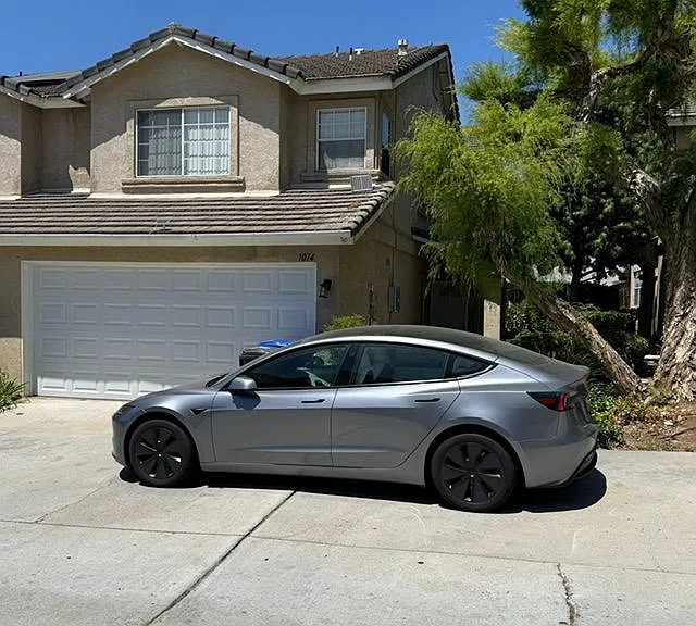 1074 Sumner Pl — Photo 1