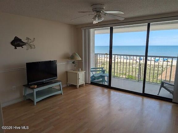 3rd image of 901 N Lake Park Boulevard S Unit 405