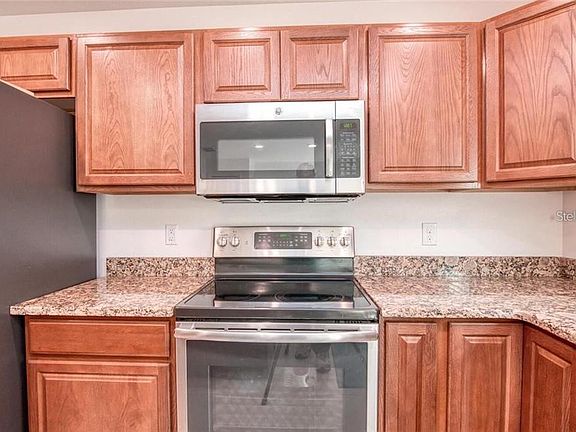 3rd image of 3810 Exeter Ln