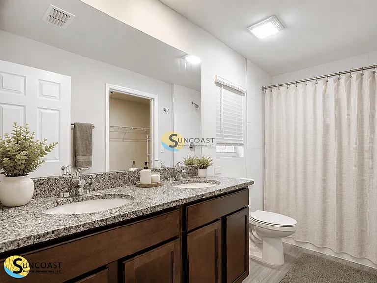 13 Pilgrim Dr — Photo 25