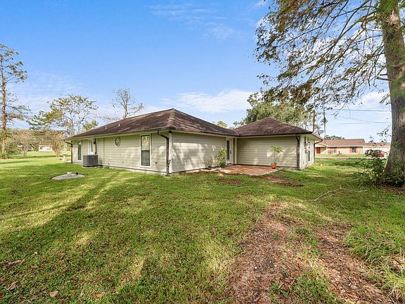 5th image of 212 Fernwood Dr