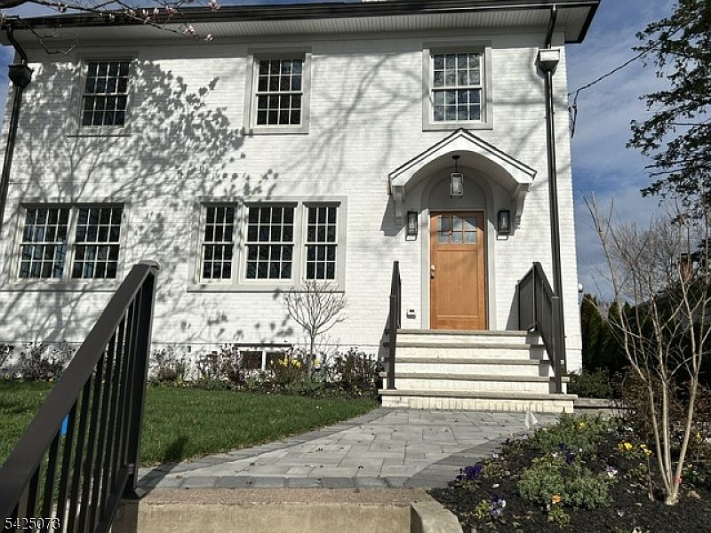 1st image of 358 Orient Way