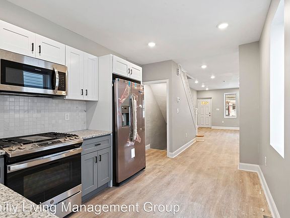 4th image of 5938 N Beechwood St