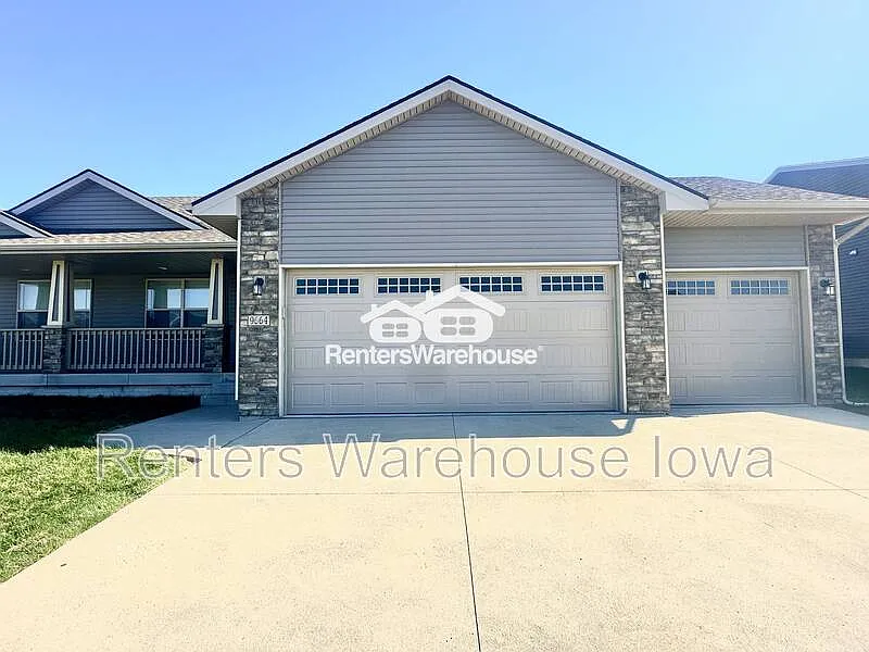 Building Photo - 9664 Alderwood Dr