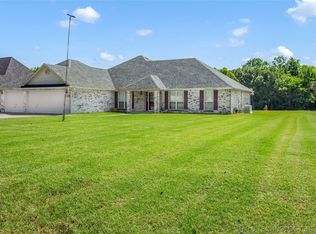 1823 S Broadway St, Skiatook, OK 74070