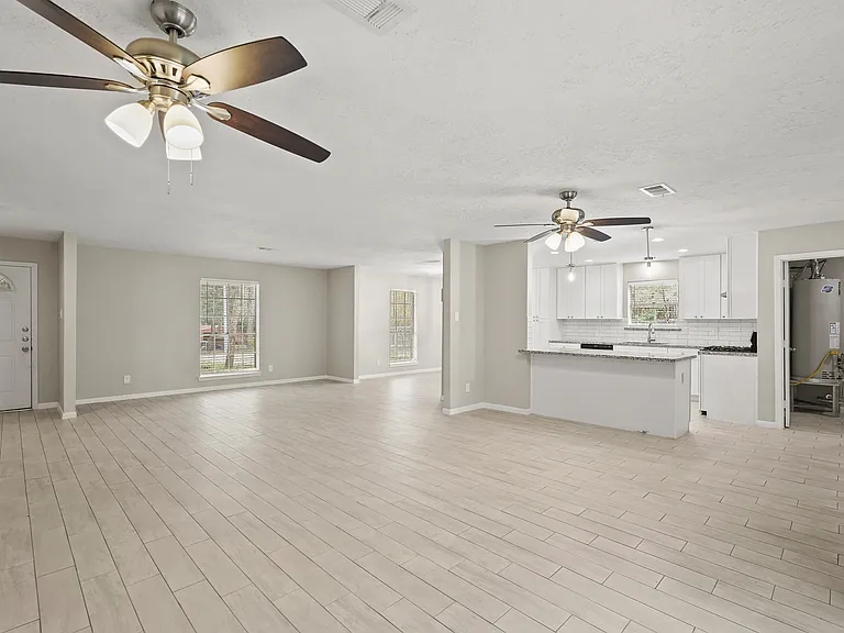 105 Navajo St — Photo 13