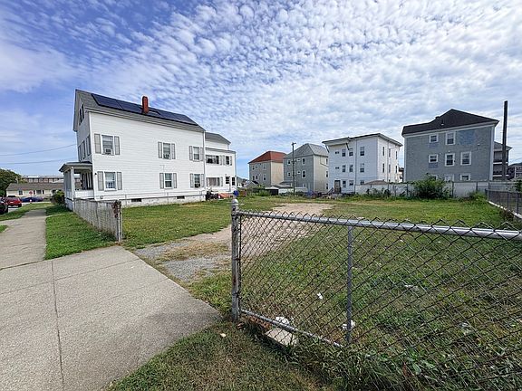 5th image of 66 Whitman St