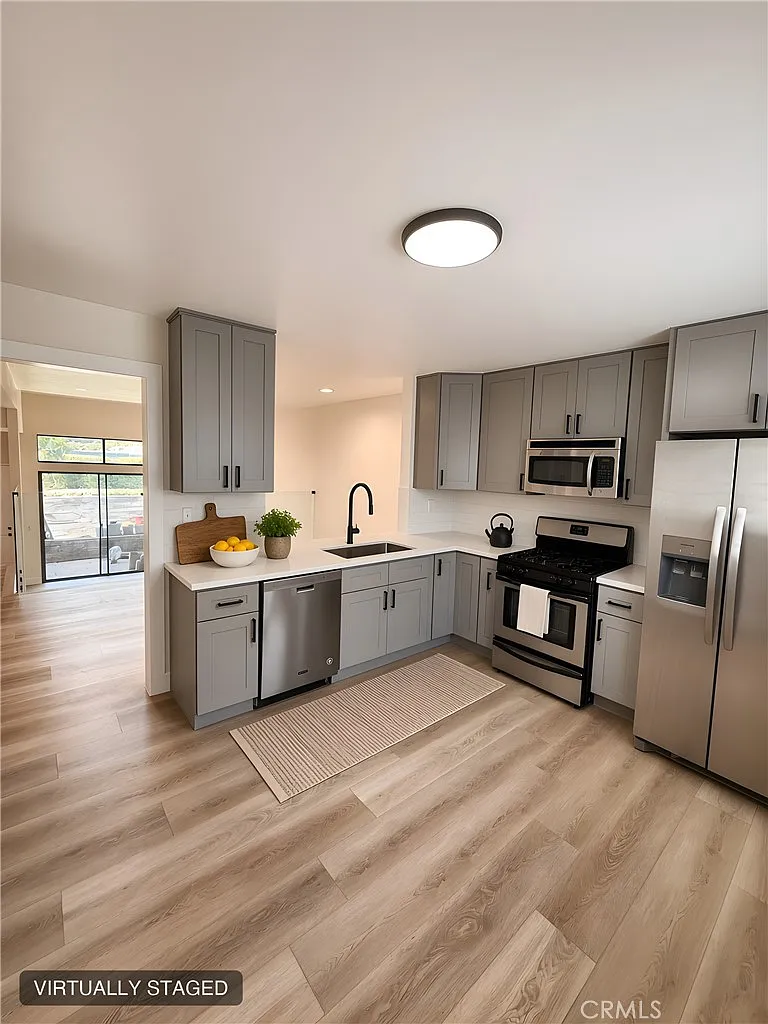 2 bed, 1541 sqft, $3,995 — Photo 3