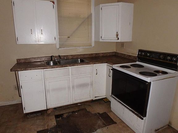 4th image of 6315 Vine St
